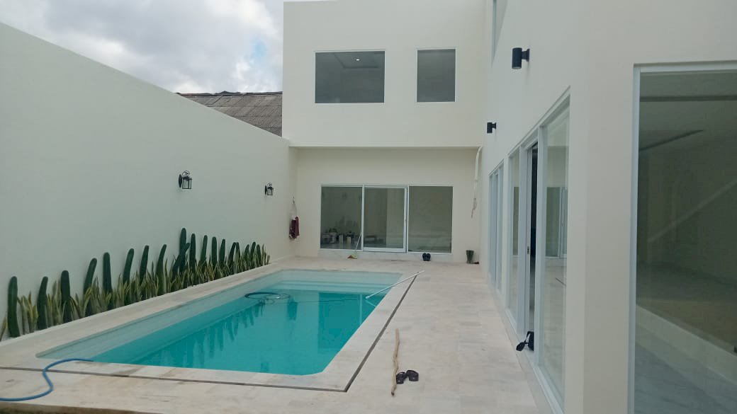 Di Sewakan Rumah Mewah Di Kerobokan Badung Bali