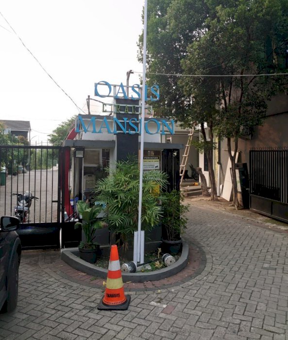 Perumahan dekat stasiun LRT Ciracas