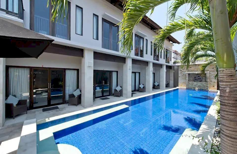JUAL VILLA DEKAT PANTAI KUTA DAN BANDARA BALI LANTAI 3
