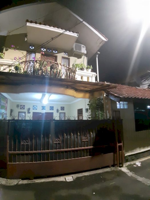 Di jual rumah di Jl mangga jakarta selatan