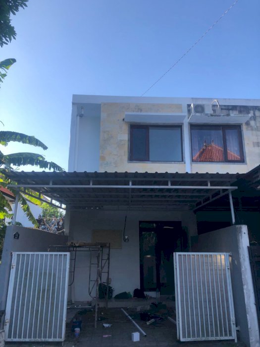 Disewakan Rumah 2 Lantai Strategis Di Perumahan Batu Asri Batubulan