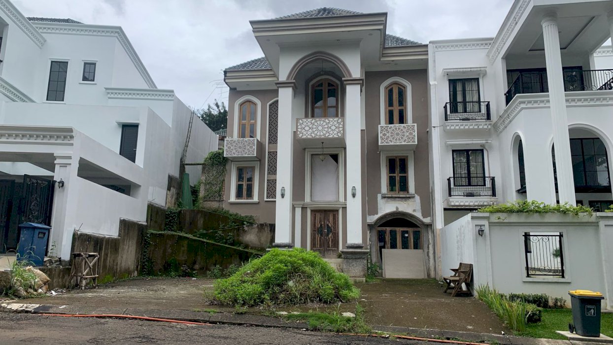 DIJUAL RUMAH CLUSTER BUKIT GOLF HIJAU LOKASI STRATEGIS DI BOGOR