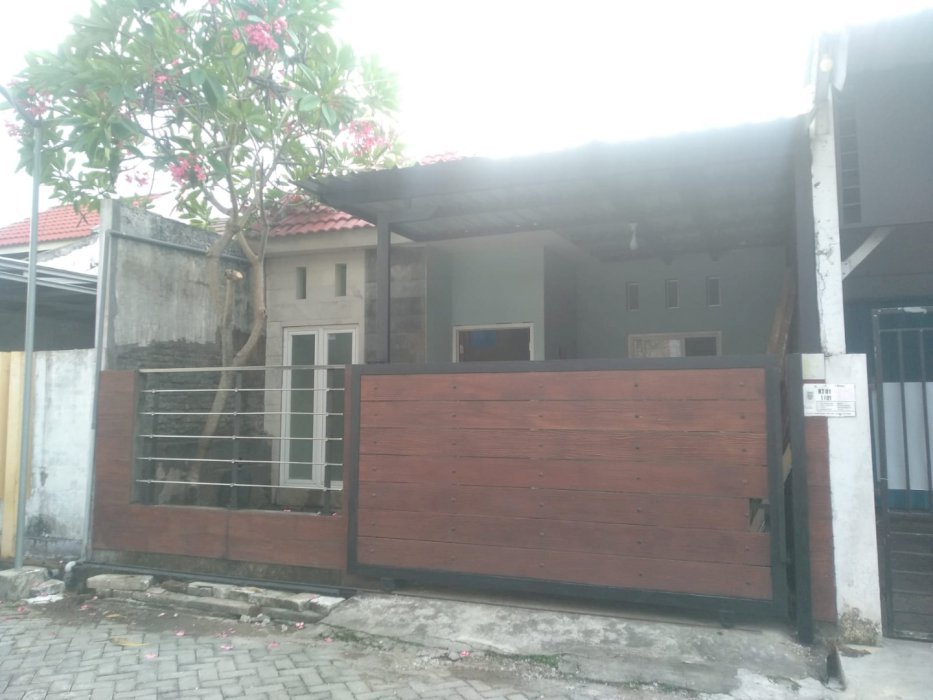 JUAL RUMAH DI PERUM MERI REGENCY MOJOKERTO JAWA TIMUR