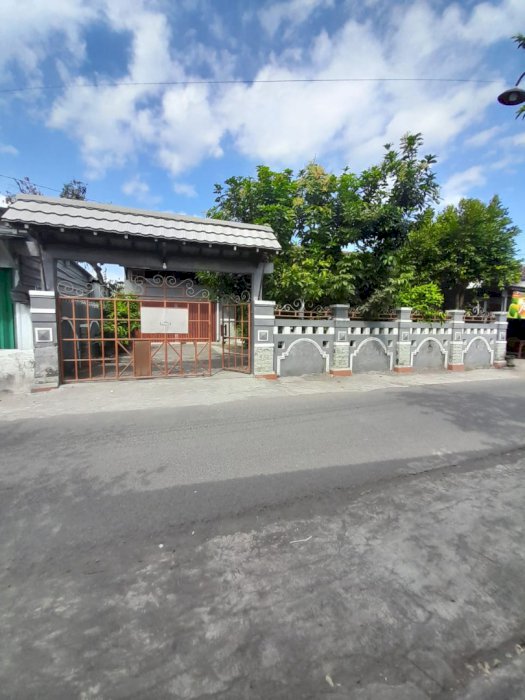 Turun harga rumah mewah 2 lantai dekat pondok pesantren