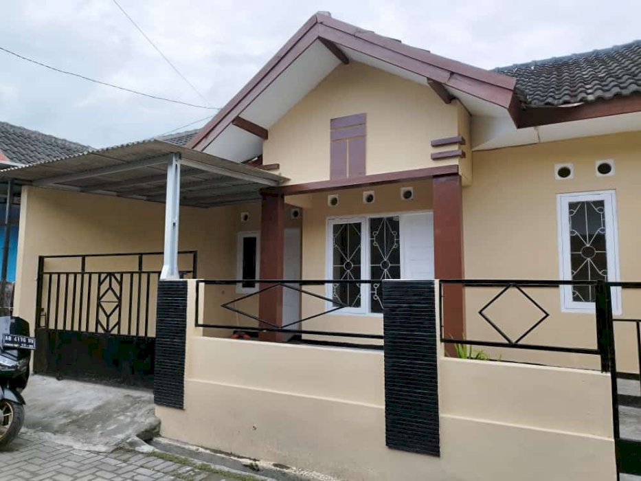 Dijual rumah dalam perum Korpri UPN Veteran Yk