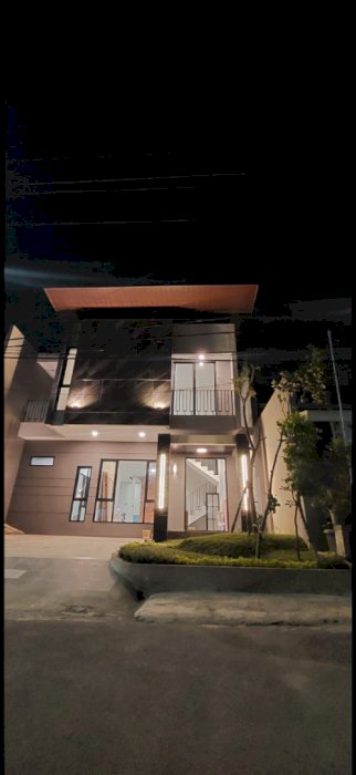 Rumah bahagia samping masjid agung SBY