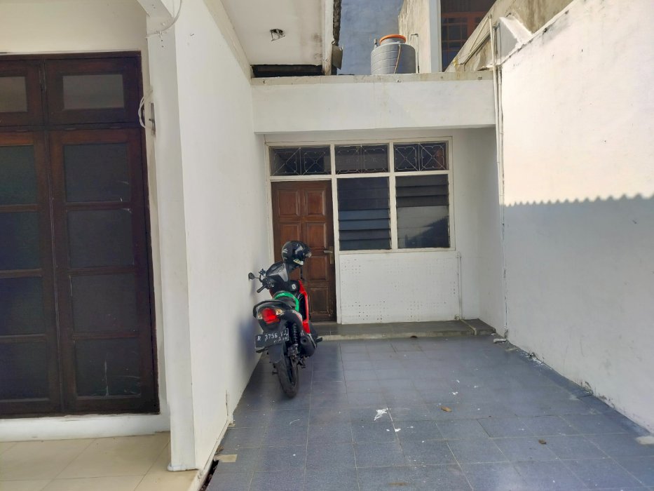 Rumah 1 lantai lebar 8 meter depan.fasum puskesmas