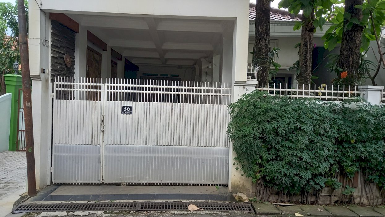 RUMAH SECONDARY TANJUNG BARAT JAKSEL