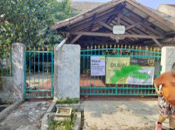 Rumah tua 1 lantai lebar 12 meter Bisa  kntr semi online Atau cafe