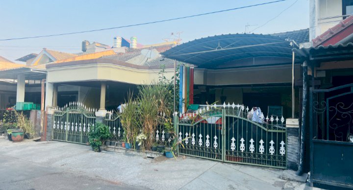 Dijual Rumah Ideal SHM Lokasi Strategis