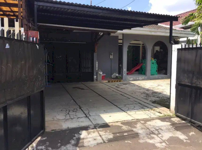 Rumah Asri Dekat Rumah Sakit EMC Jl Pulomas, Pulogadung, Jaktim