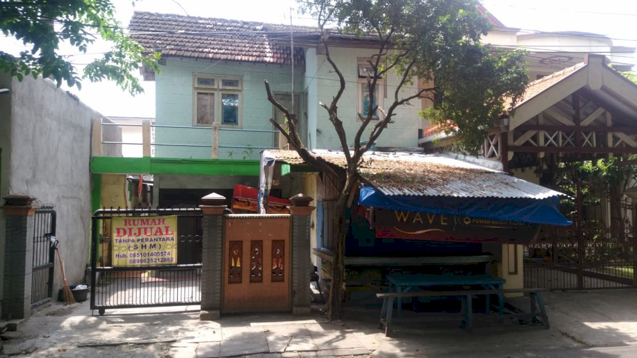 Rumah strategis 0 km jalan raya