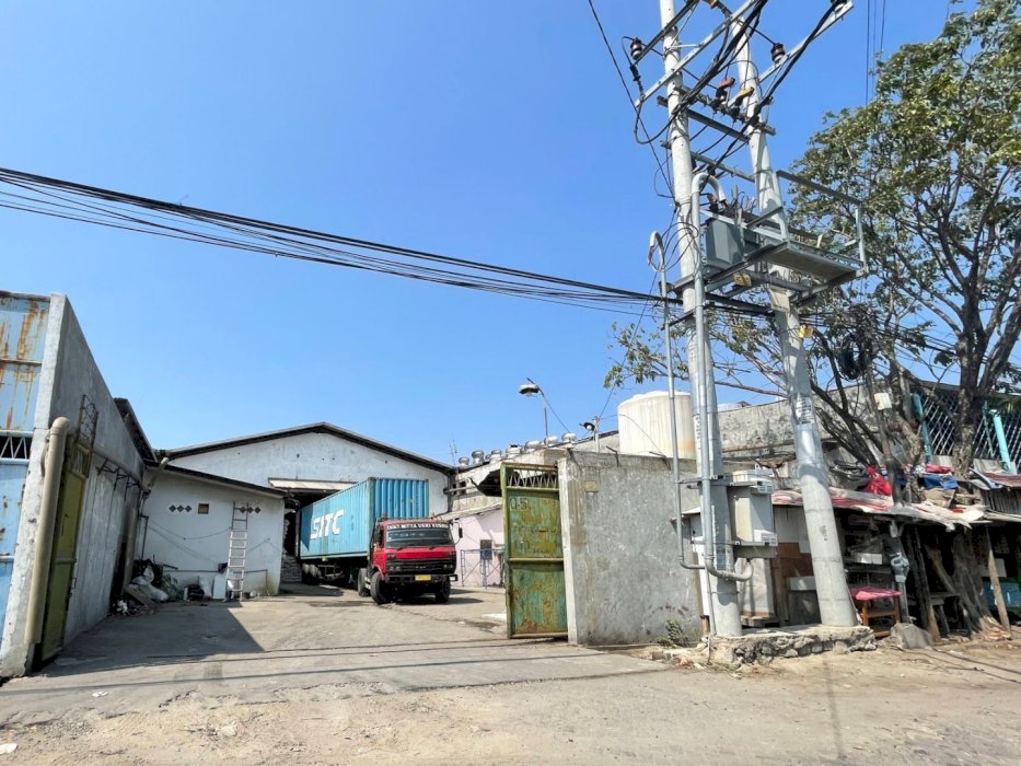 Gudang margomulyo permai