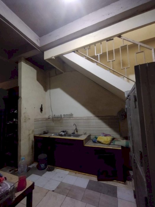 Jual cepat rumah dua lantai tanpa perantara