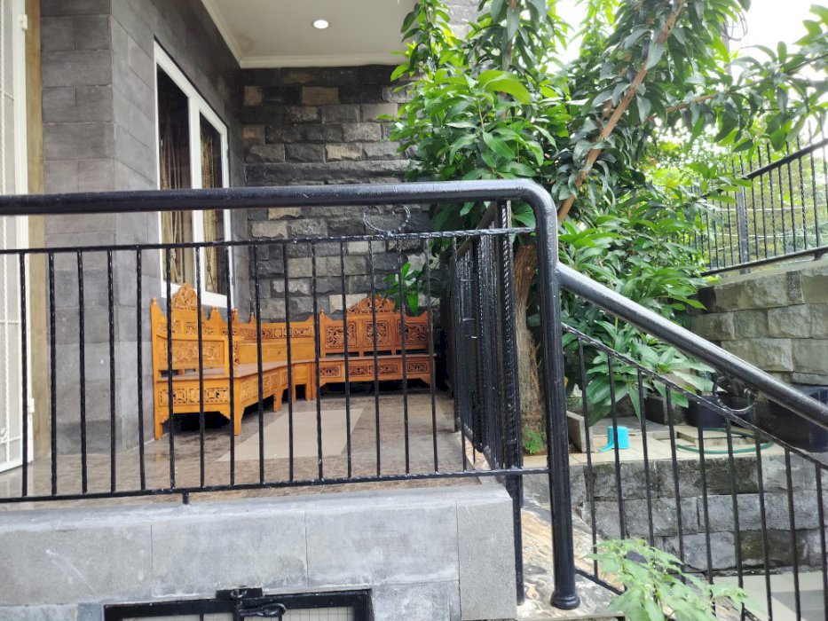 Rumah dekat jalur lrt dan dekat pintu tol sangat strategis