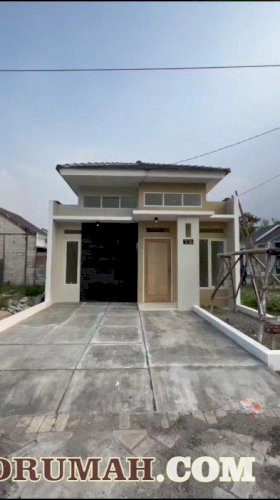 VELVET LEGUNDI GRESIK