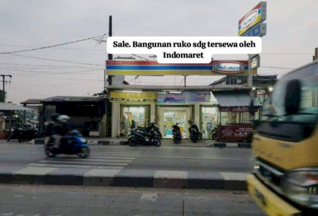 Ruko hadap jalan raya