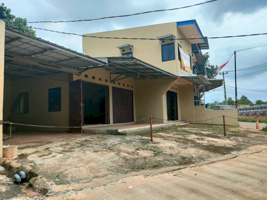 Ruko 2 Lantai Lokasi Strategis Di Desa Burangkeng Setu Bekasi