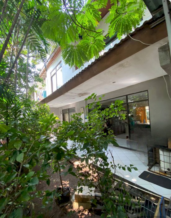 Rumah jalan Kerinci Kebayoran baru bagus nyaman