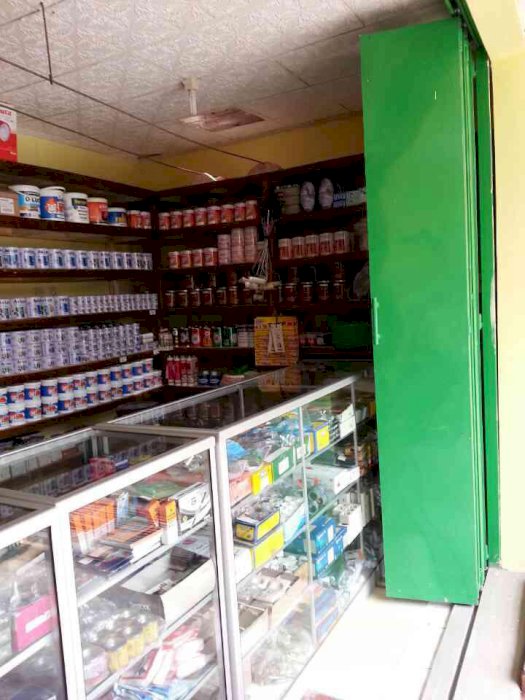 Dijual Rumah Derwati bisa untuk usaha posisi di jalan utama