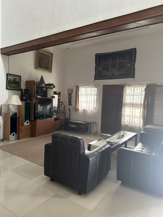 Villa dijual 700jt udara asri di Puncak cipanas cianjur