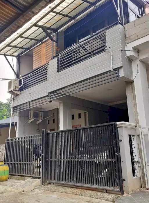 Dijual Rumah 2 Lantai Harga Murah Lokasi strategis Kota Tangerang