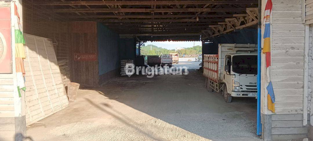 GUDANG DEKAT PELABUHAN SAMARINDA