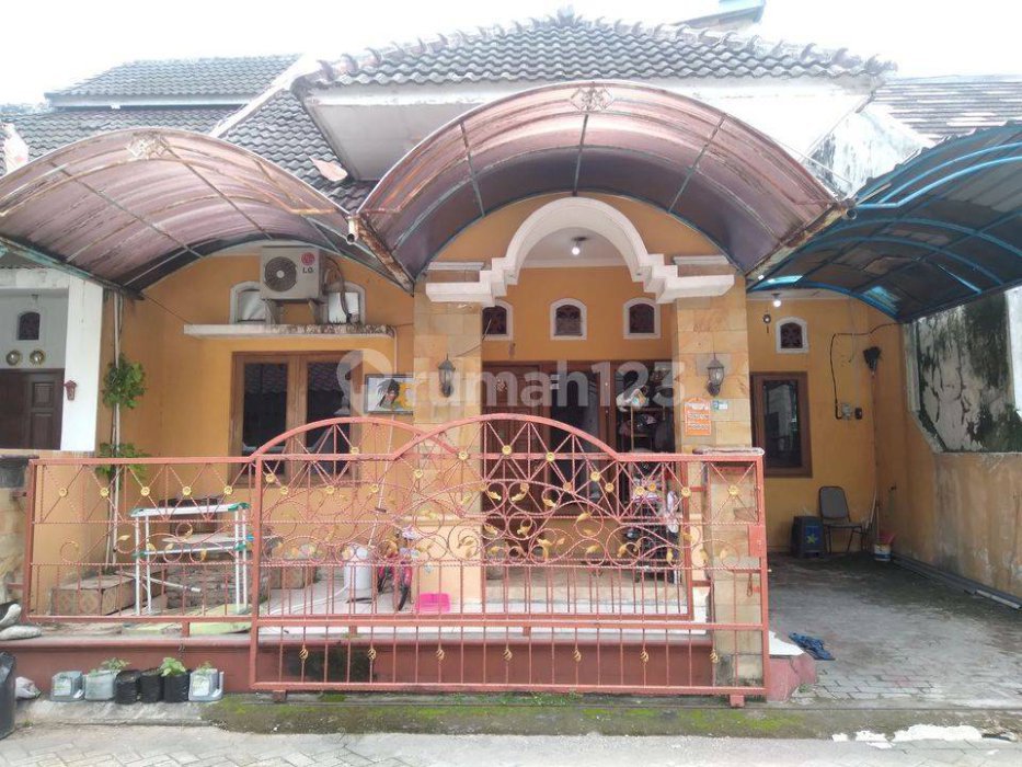 Eksklusive Rumah Seberang Nya Hotel Sheraton Di Maguwo