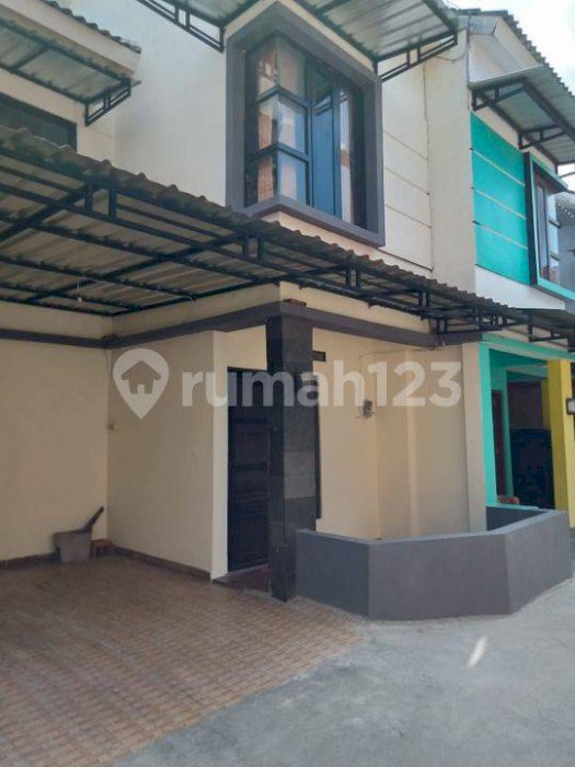 Hunian Minimalis Tingkat Dalam Perumahan Di Baturetno