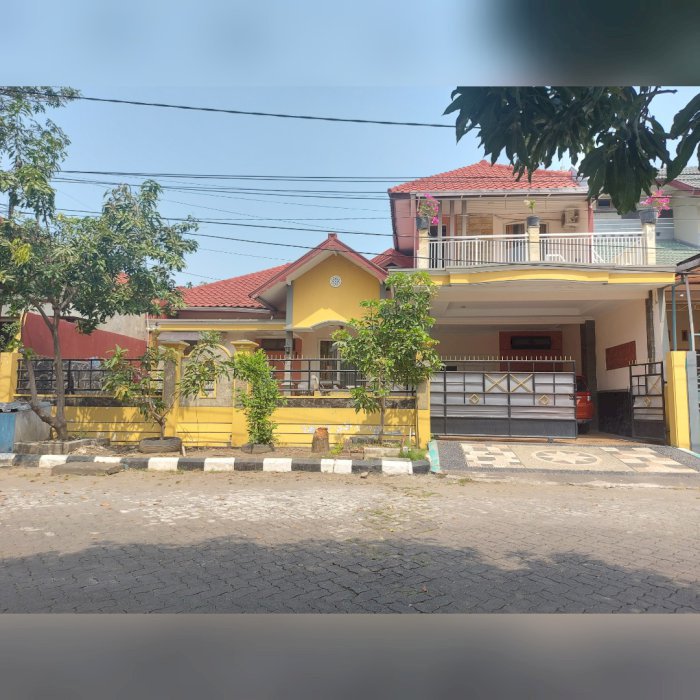 Dijual / Disewakan Rumah Megah 2Lt di Permata Juanda Sidoarjo