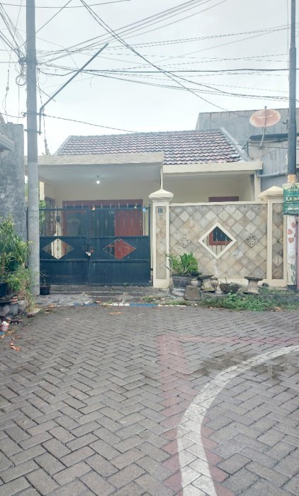 Jual Cepat Rumah 1Lantai Luas 150m2 di Perum Rewwin Waru SDA