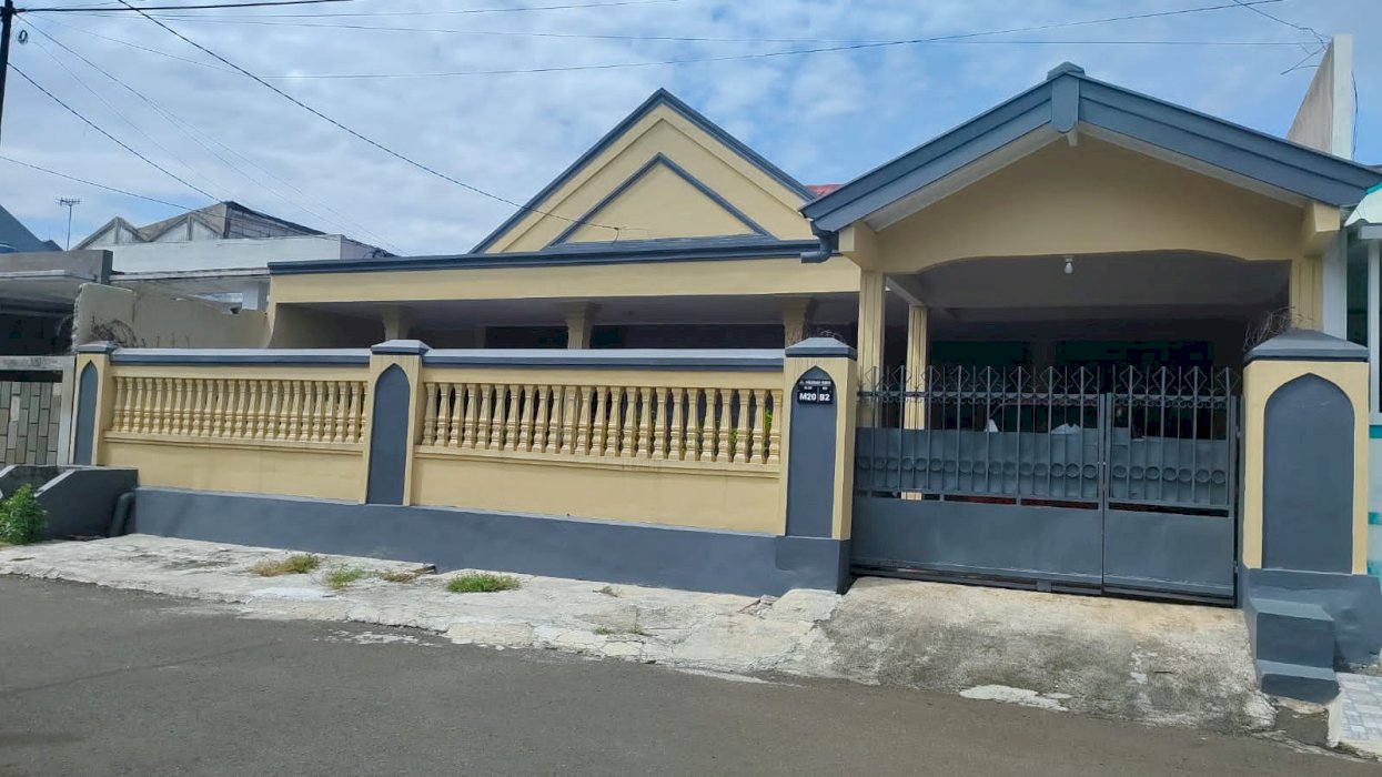 Di jual rumah dengan lokasi strategis di ciputat timur