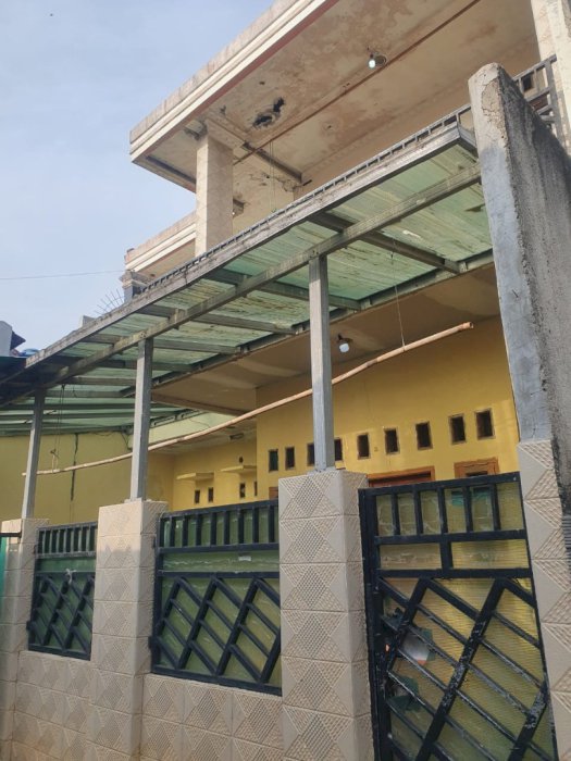 DIJUAL RUMAH 2 Lantai di Kp Gondrong Cipondoh