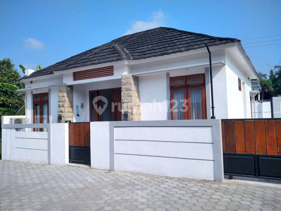 Rumah Minimalis Modern Dekat Kantor Pemda Sleman
