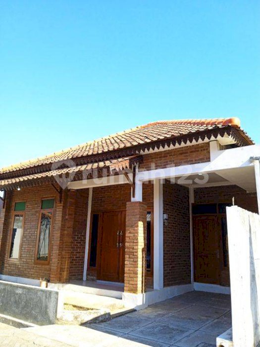 Rumah Etnik Jawa Dekat Dengan Tugu Jogja, Malioboro Dan Pasar Godean