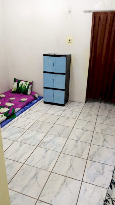 Di Sewakan Kostan Di Pergudangan Bandara Mas Tangerang