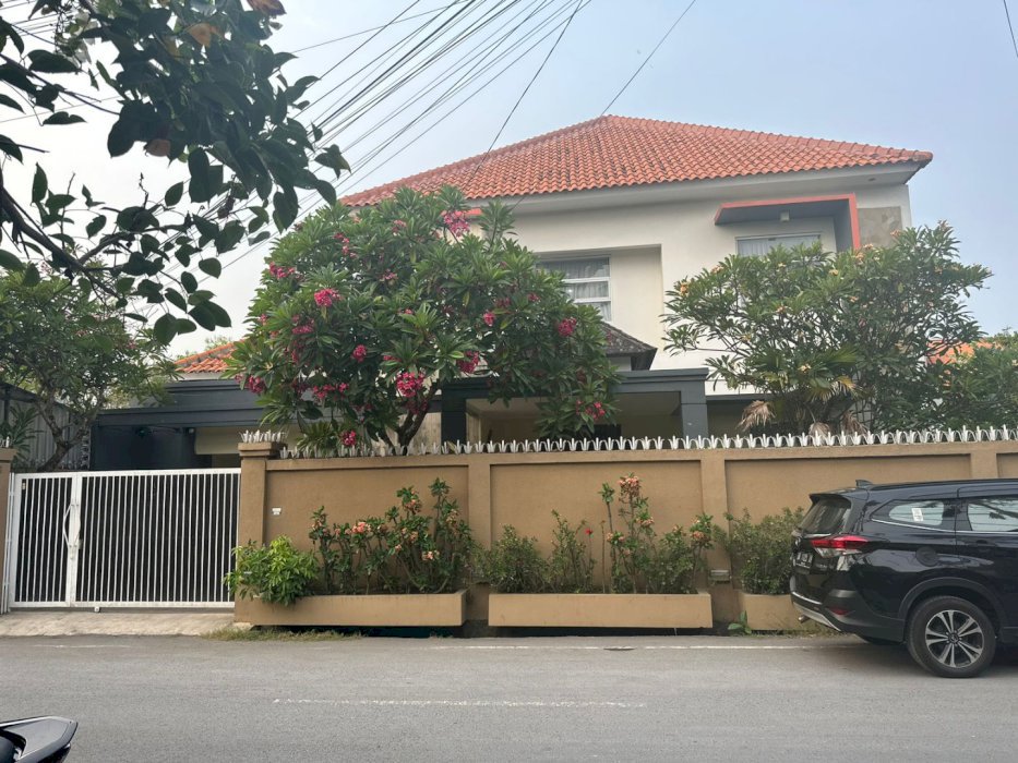 Di Jual Rumah Mewah Full Furnished Denpasar selatan