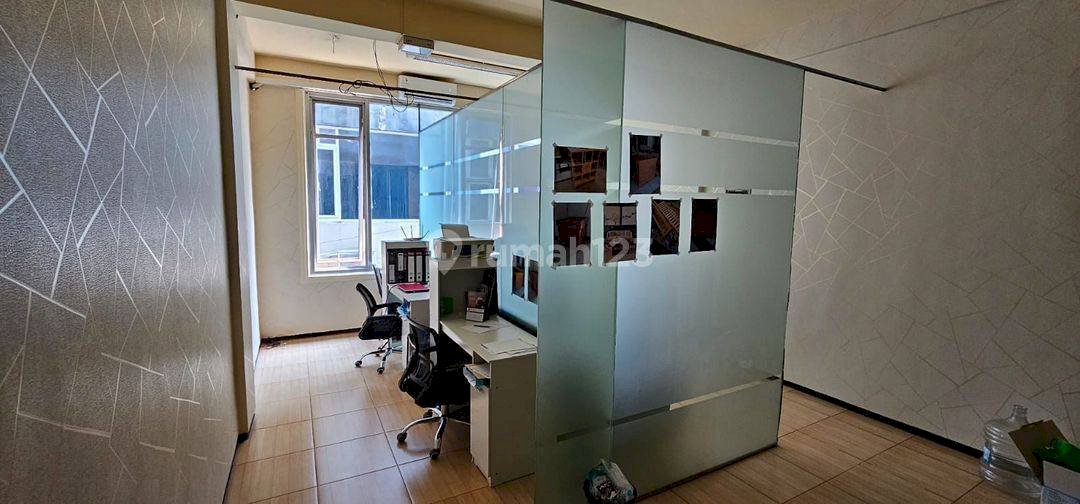 Jauh Bwh Apraisal Ruko Premium Hr Muhammad Bukit Darmo Boulevard