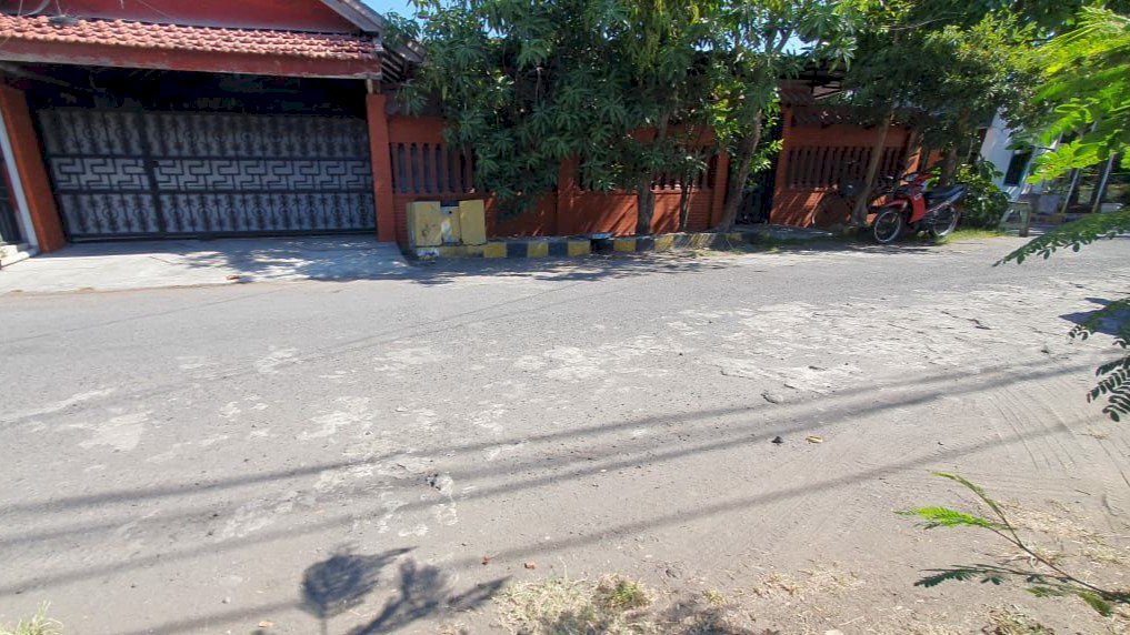 JUAL RUMAH KOS EKSEKUTIF AKTIF  BONUS PERABOT DI SEMOLOWARU SURABAYA