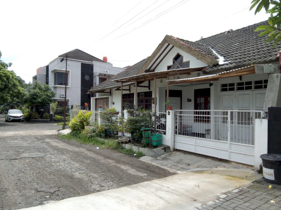 Dijual cepat rumah lokasi strategis, nyaman dan asri