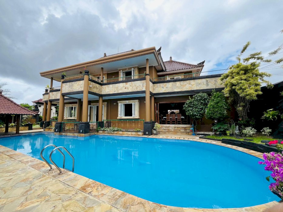 Di jual Rumah Mewah villa Mewah Gatsu bali