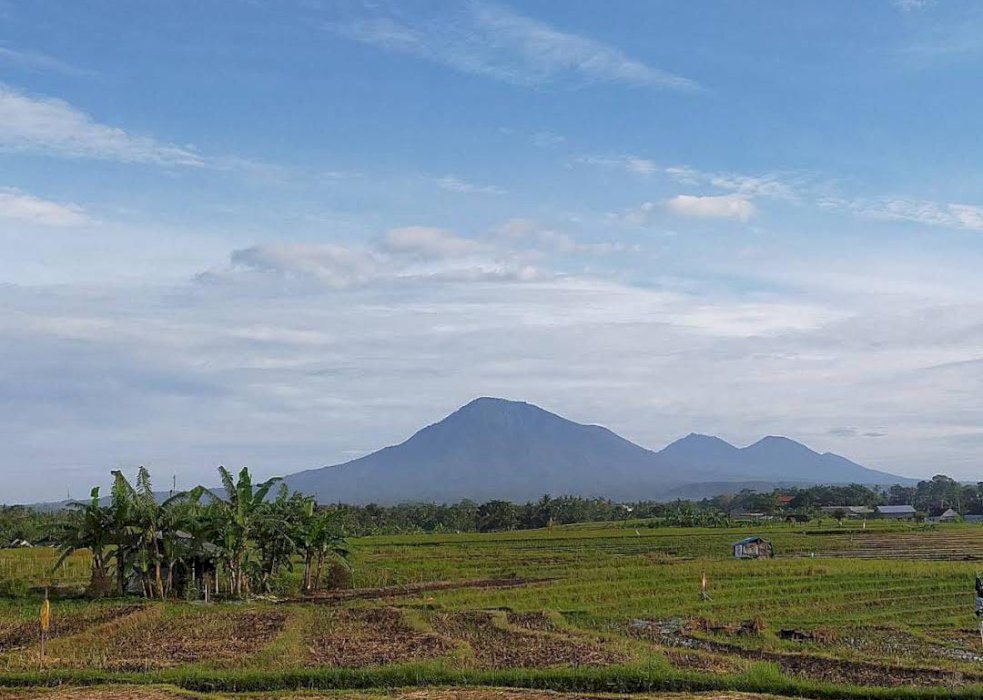 Pantai Selemadeg balian tabanan bali ( mineral )