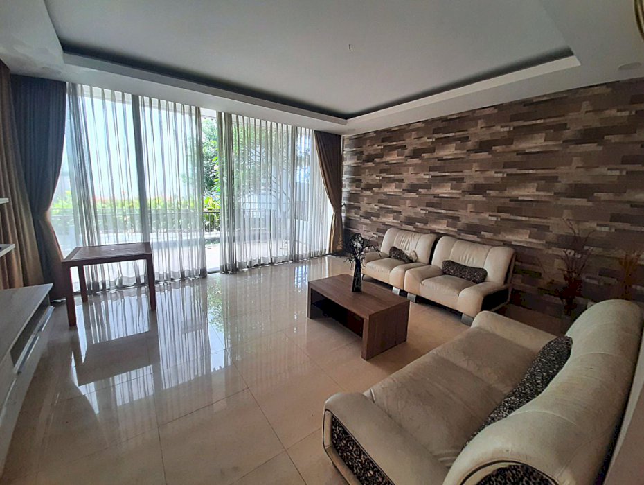 Dijual Cepat Rumah View Laut ( 8x18 ) Seafront Taman Marina - Ancol
