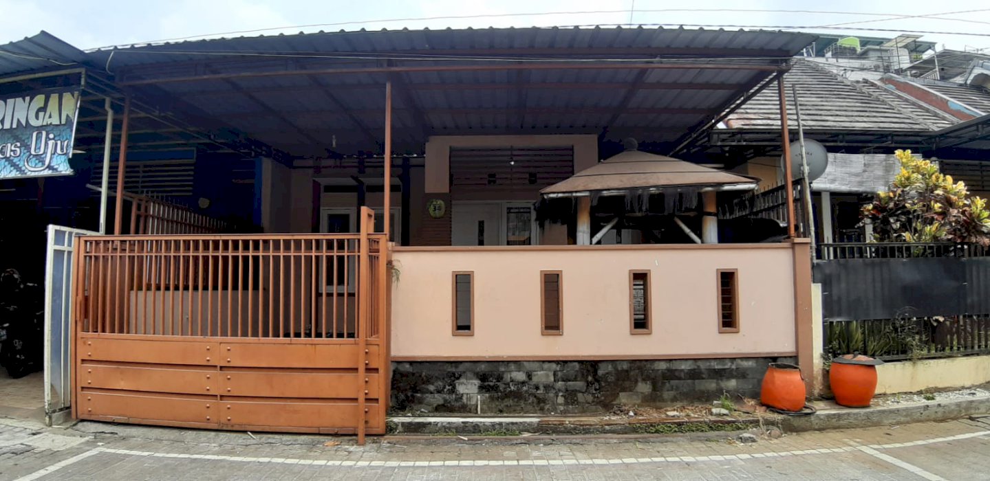 Di jual rumah murah  siap huni lokasi strategis di batu jawa timur