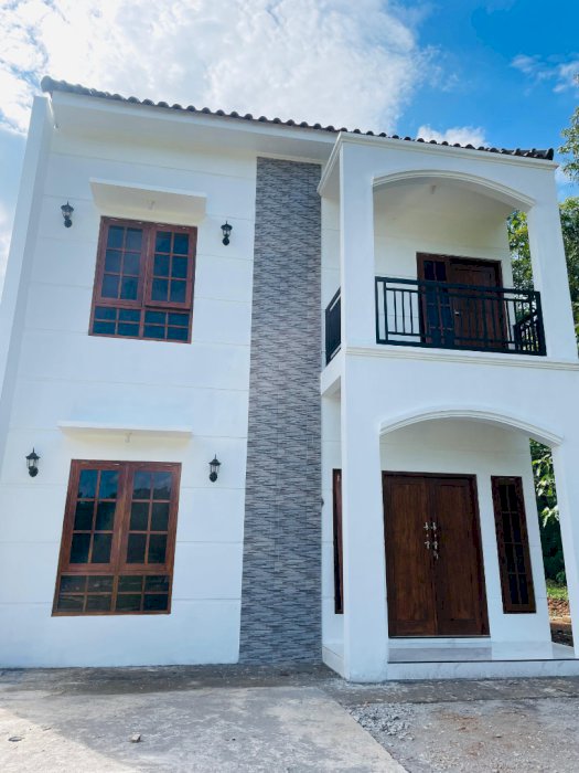 Rumah Lantai 2 Desain Minimalis