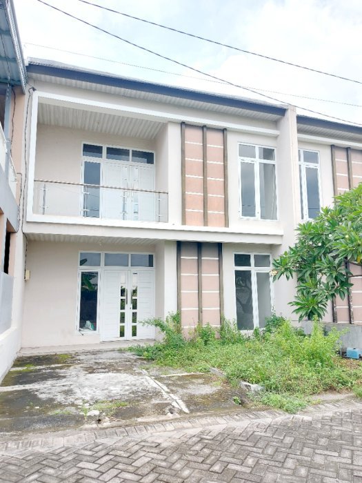 Dijual Cepat Rmh 2Lt L 135m2 Bangunan Kokoh  di Semambung Juanda