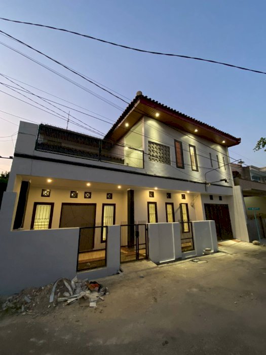 Jual Rumah 2 Lt Mewah dan Luas di tengah Pusat Kota Serang Siap Hunii