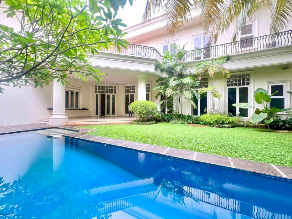 Di Sewakan Rumah Mewah 2 Lantai Di Kemang Indah Jakarta Selatan