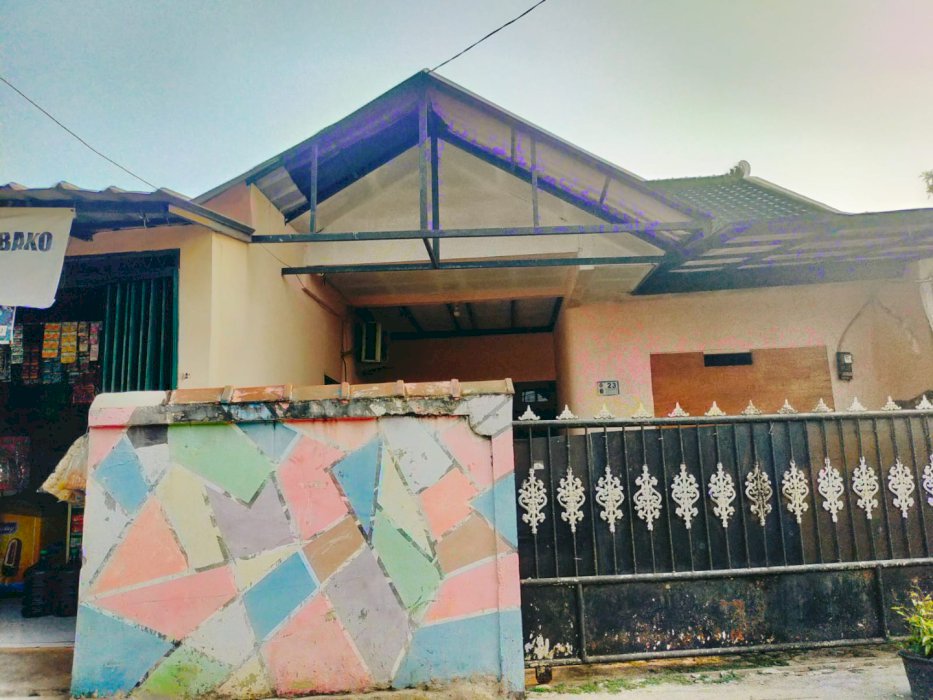 Rumah toko di tepi jalan benda barat Cipayung Depok