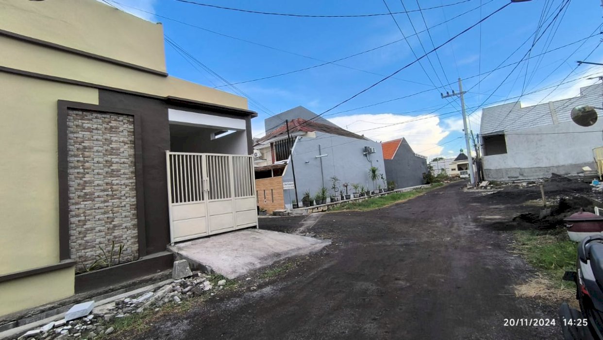 Rumah minimalis siap huni dekat MERR UPN